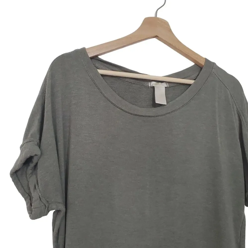 Matty M | Weighted Cuffed Short Sleeve Rounded Hem Tee